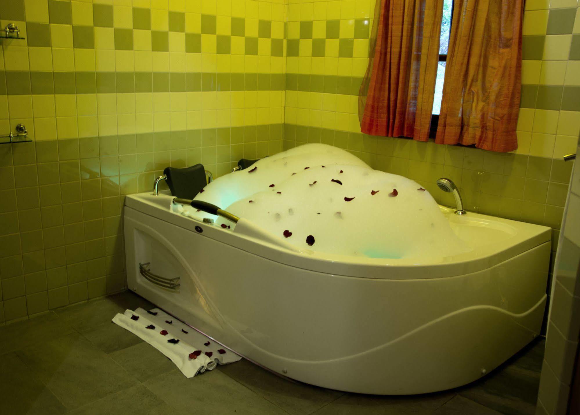 קנדי Athulya Villas מראה חיצוני תמונה